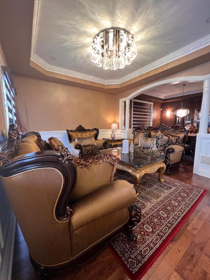Spacious Detached In Μπράμπτον Εξωτερικό φωτογραφία